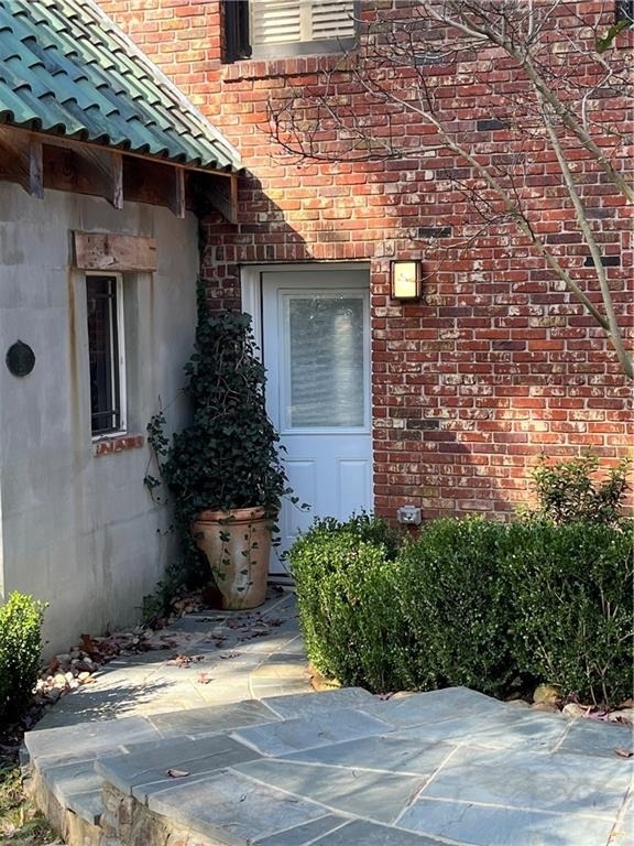 2523 Sharondale Drive Ne - Photo 32