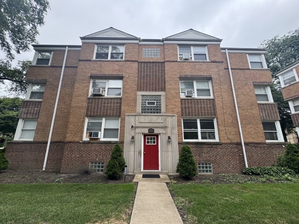 1528 N Harlem Avenue - Photo 0