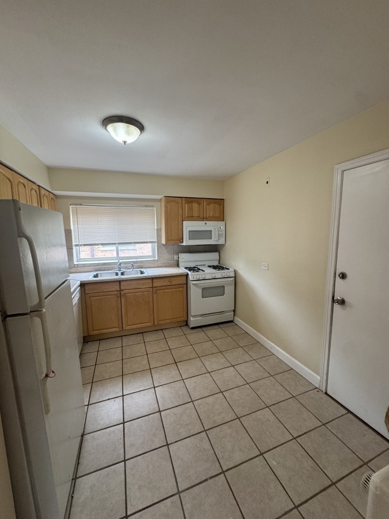 1528 N Harlem Avenue - Photo 4
