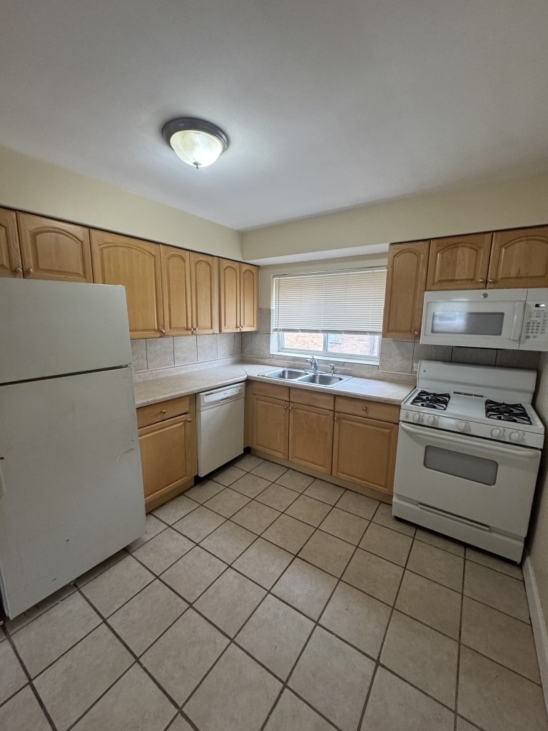 1528 N Harlem Avenue - Photo 5