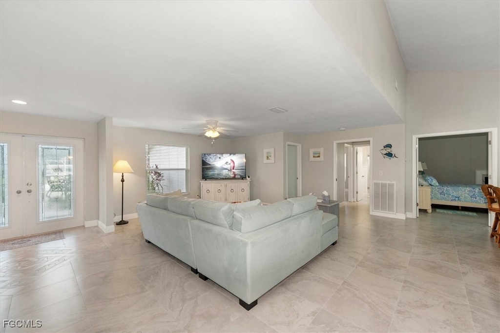3418 Se 19th Avenue - Photo 5