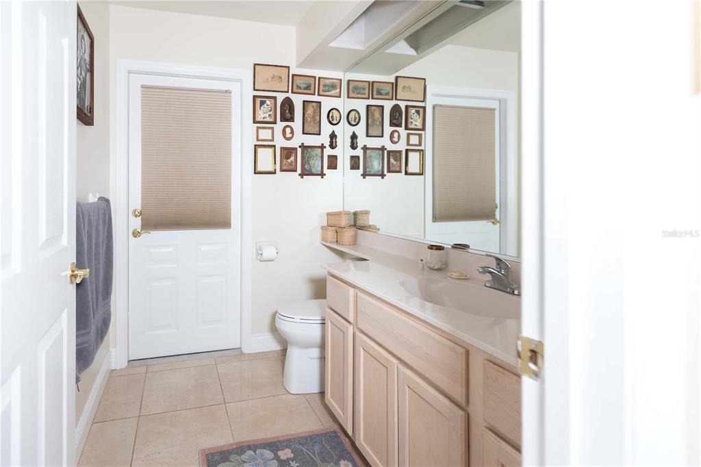 1915 Sw 40th Place - Photo 16