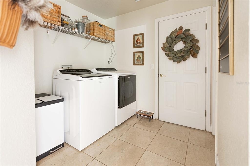 1915 Sw 40th Place - Photo 14