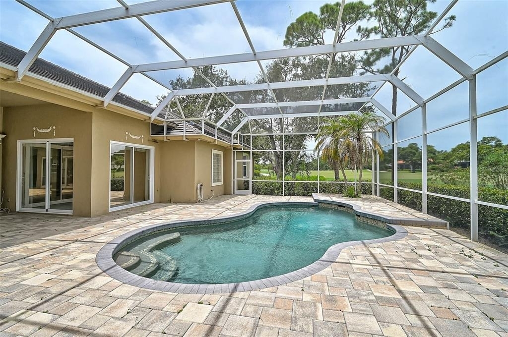 852 Macewen Drive - Photo 41