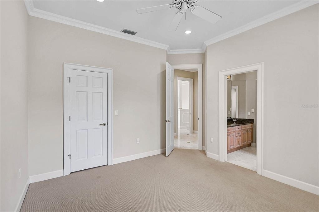 852 Macewen Drive - Photo 35