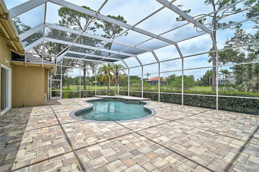852 Macewen Drive - Photo 42