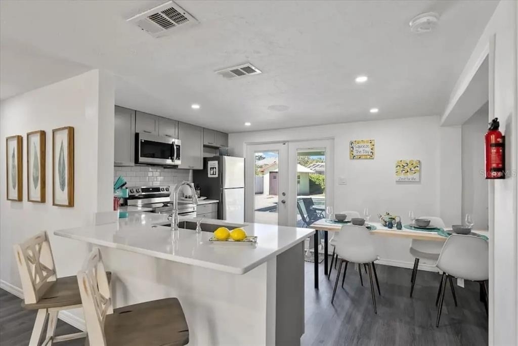 5332 Nutmeg Avenue - Photo 3