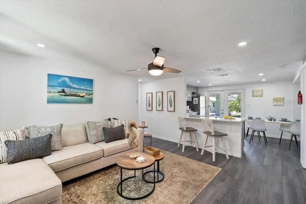 5332 Nutmeg Avenue - Photo 2