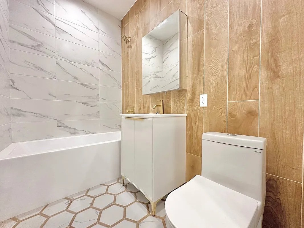 805 Monroe Street - Photo 2