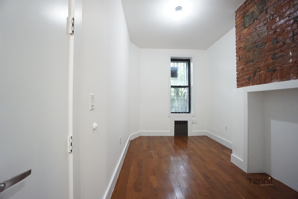 640 Kosciuszko Street - Photo 9