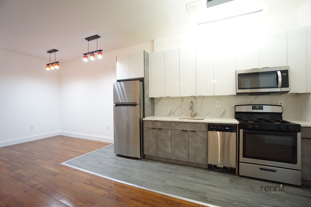 640 Kosciuszko Street - Photo 0