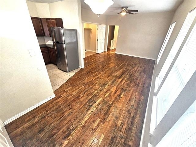 1927 W 10th Street - Photo 5