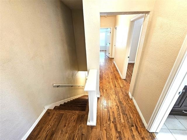 1927 W 10th Street - Photo 8