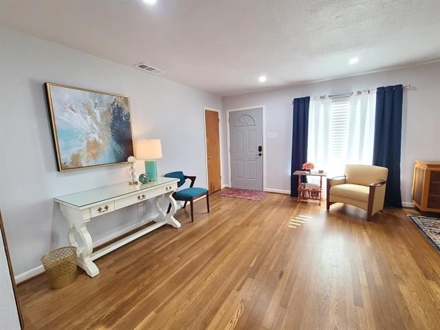 6331 Scyene Road - Photo 5
