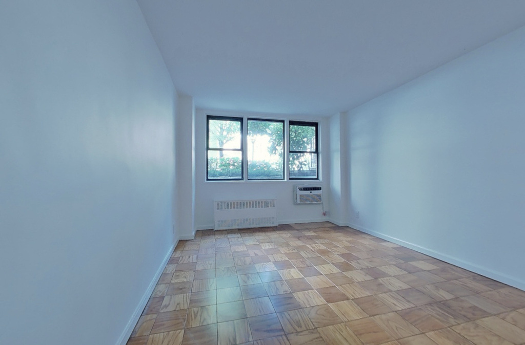 East 36th Street - Photo 2