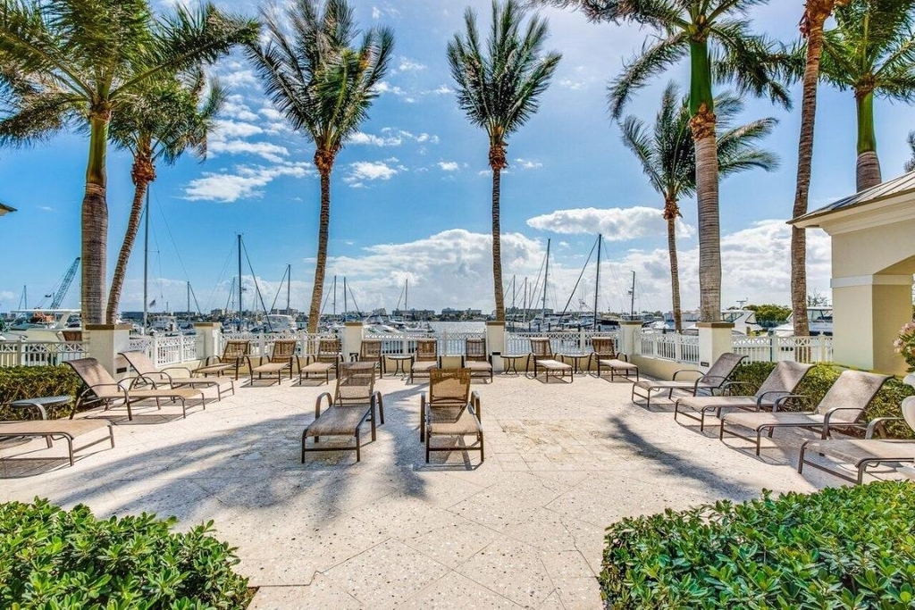 806 E Windward 301 Way - Photo 44