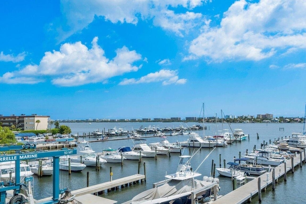806 E Windward 301 Way - Photo 30