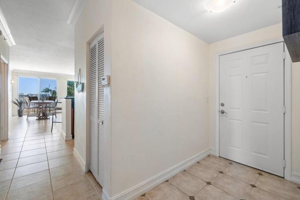 806 E Windward 301 Way - Photo 7
