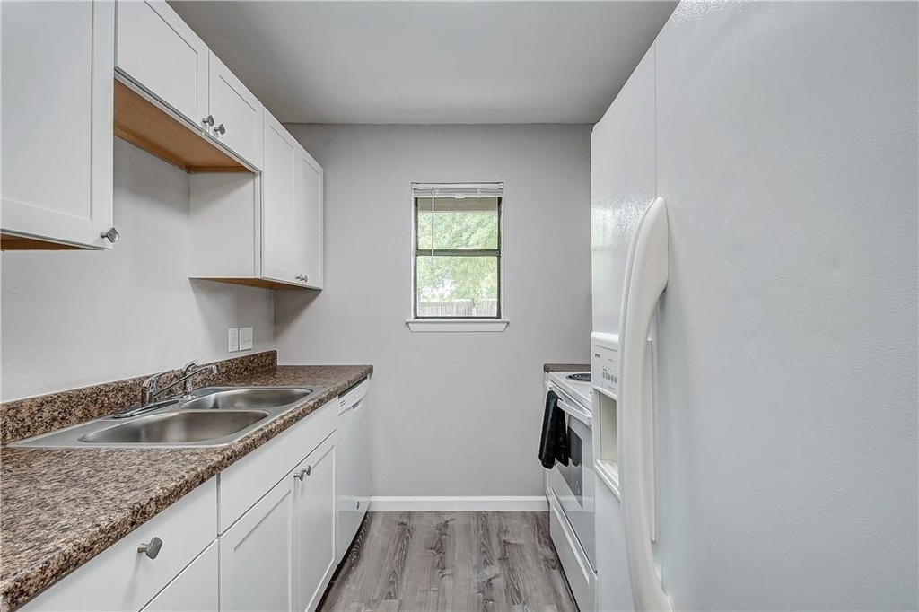 4307 S 1st St - Photo 11
