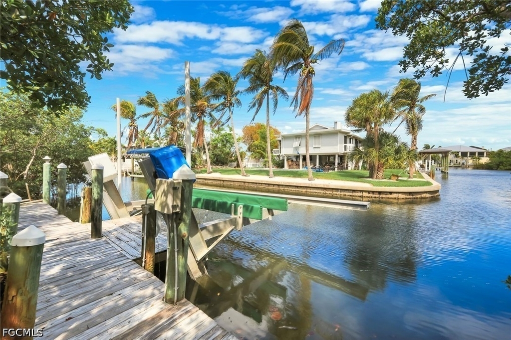 21580 Indian Bayou Drive - Photo 32