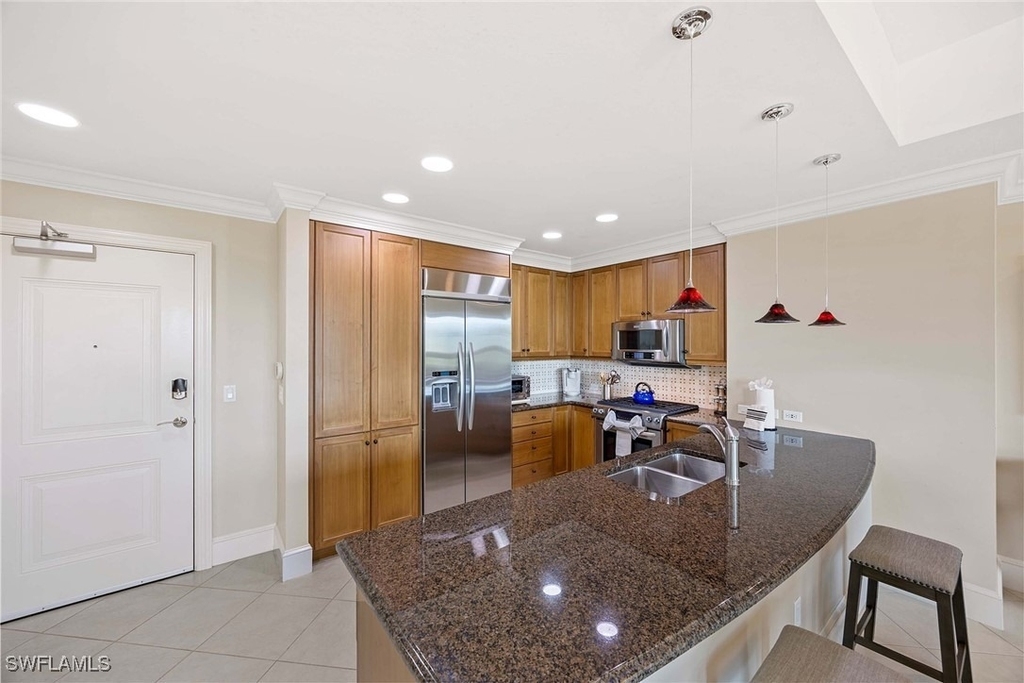 9115 Strada Place - Photo 10