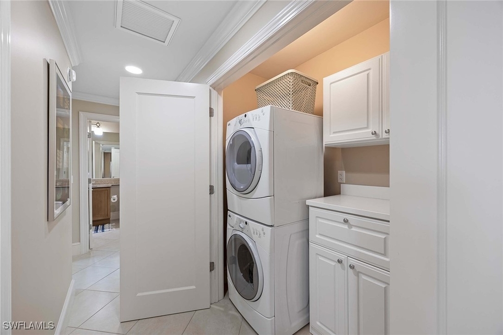 9115 Strada Place - Photo 21