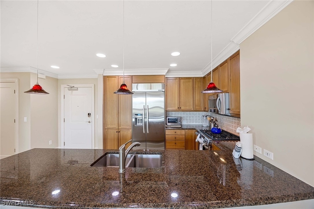 9115 Strada Place - Photo 12