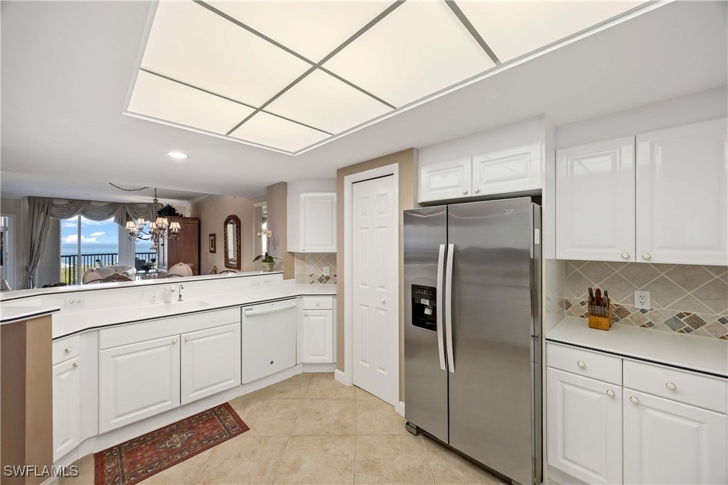 7117 Pelican Bay Boulevard - Photo 17