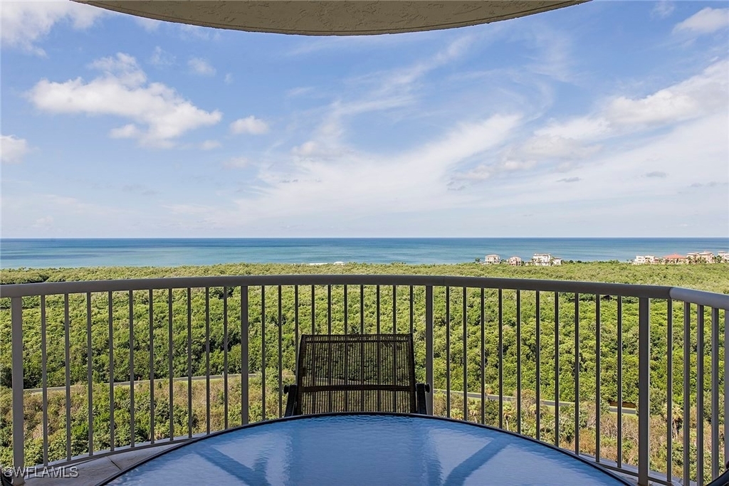 7117 Pelican Bay Boulevard - Photo 8