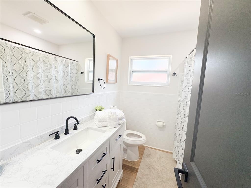 3054 Adrian Avenue - Photo 13