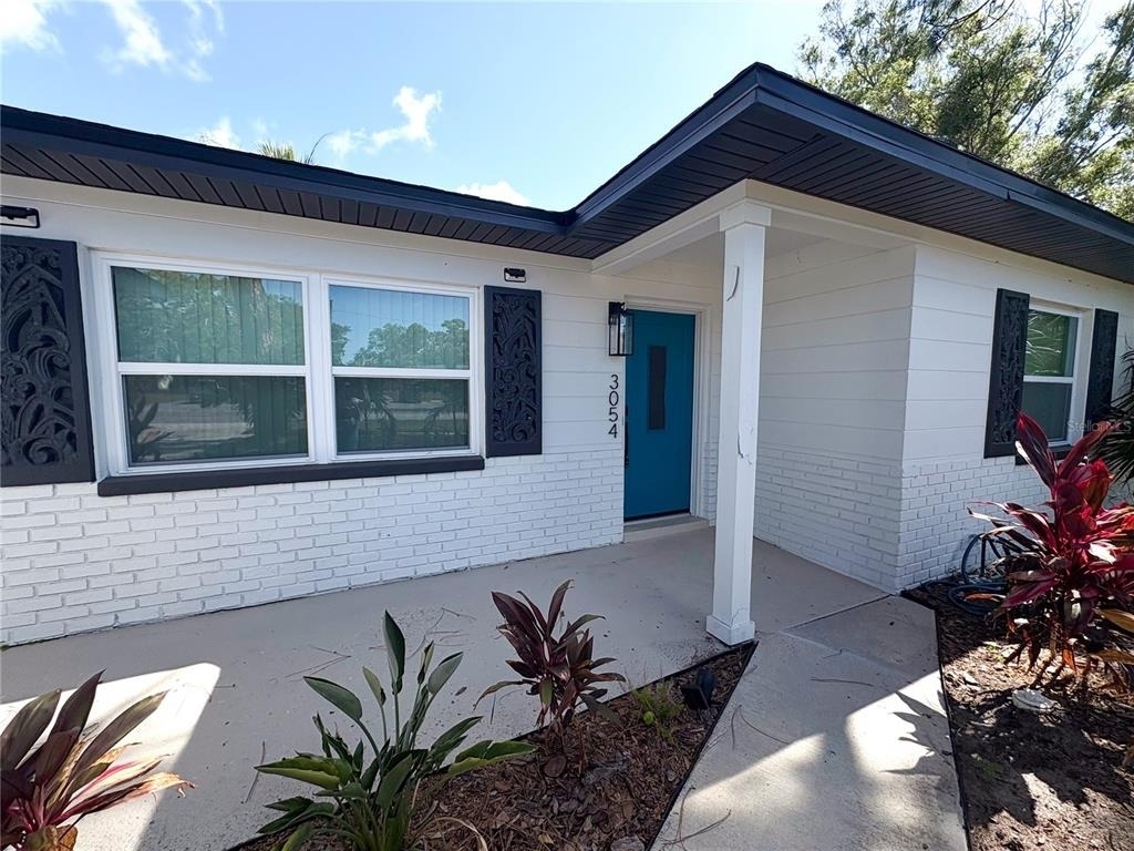 3054 Adrian Avenue - Photo 4
