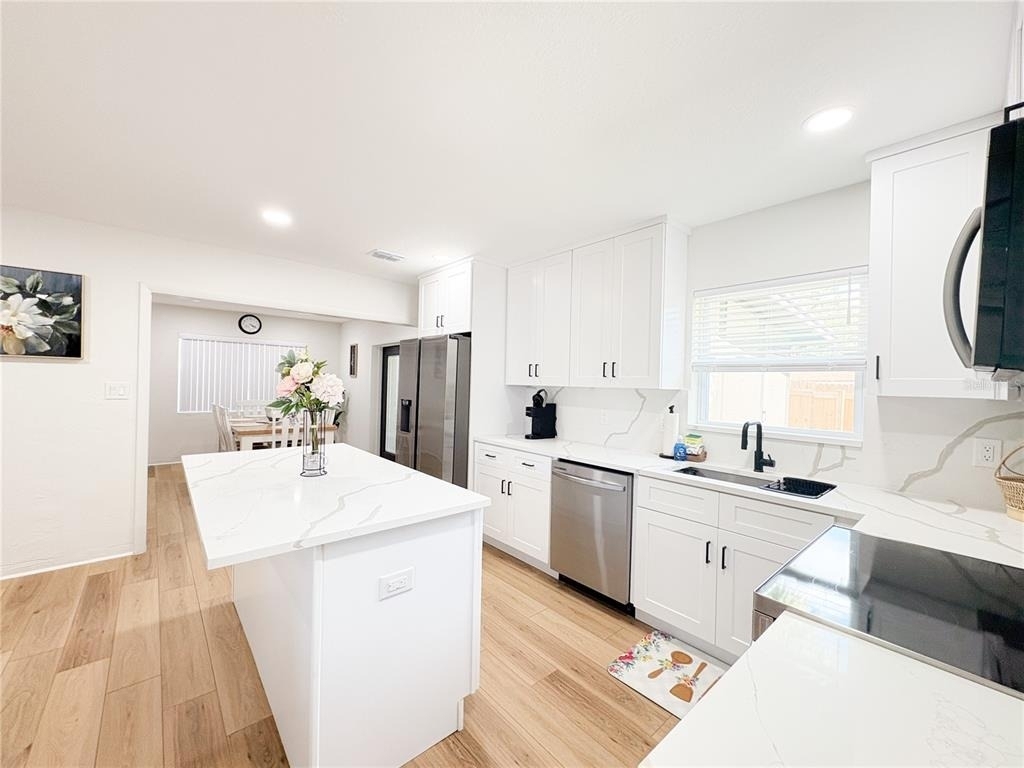 3054 Adrian Avenue - Photo 10