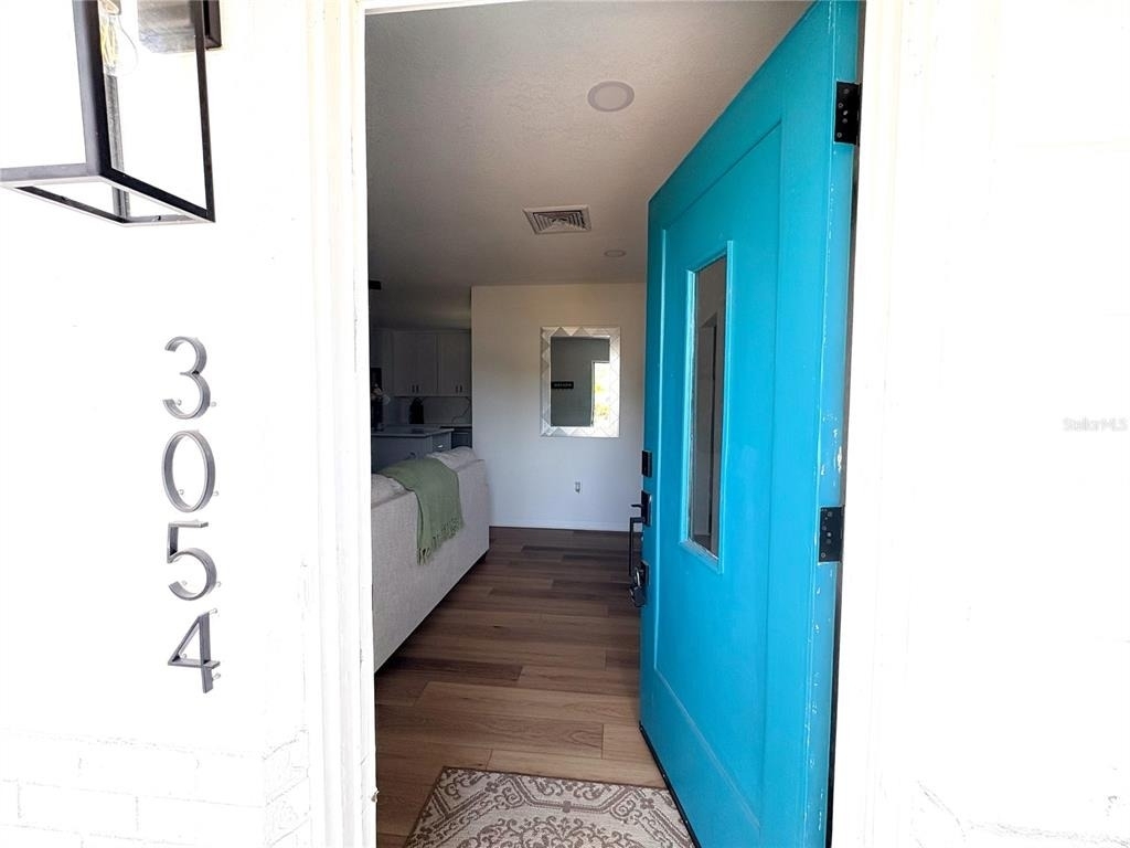 3054 Adrian Avenue - Photo 5