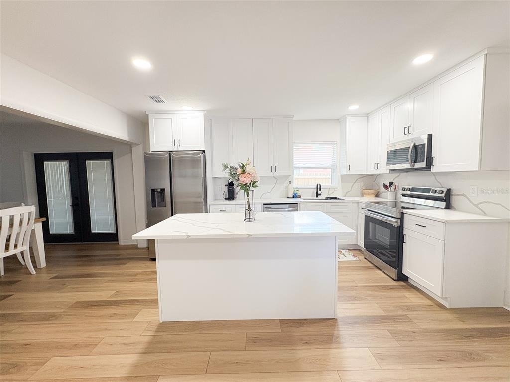 3054 Adrian Avenue - Photo 8
