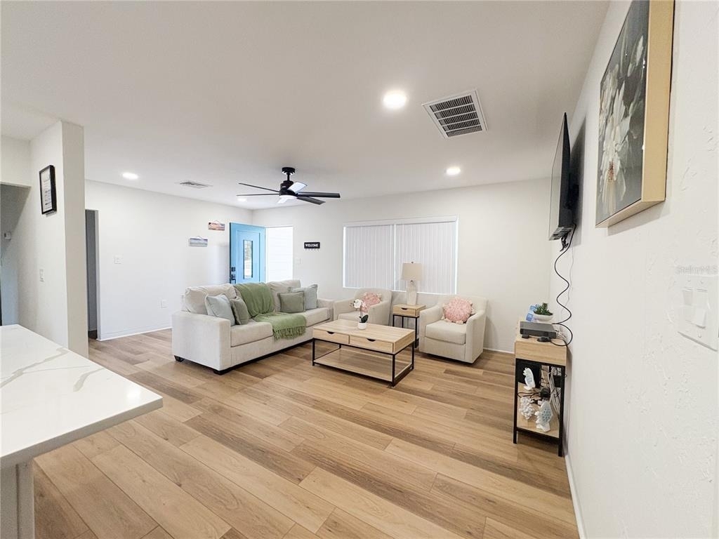 3054 Adrian Avenue - Photo 11