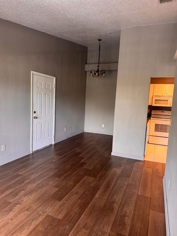 1132 S Pine Ridge Circle - Photo 1