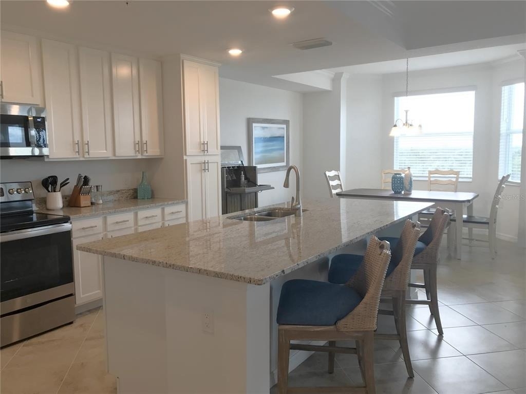 14091 Heritage Landing Boulevard - Photo 2