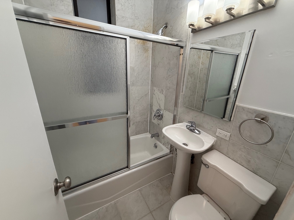 East 83rd Street - Photo 6