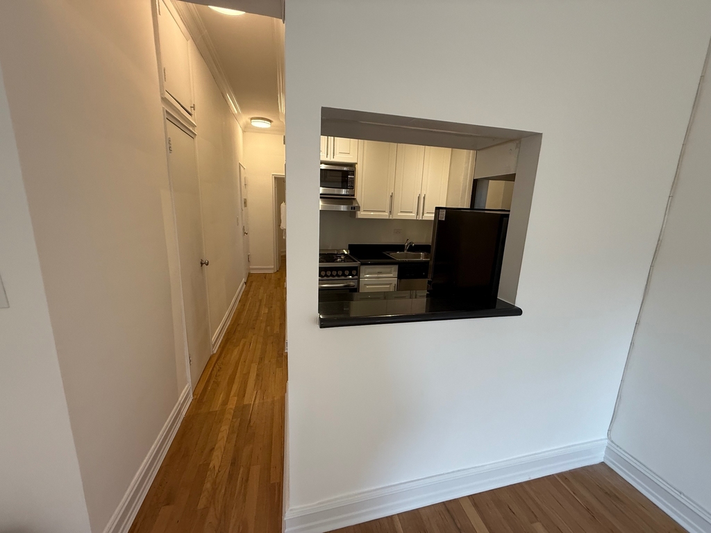 East 83rd Street - Photo 2