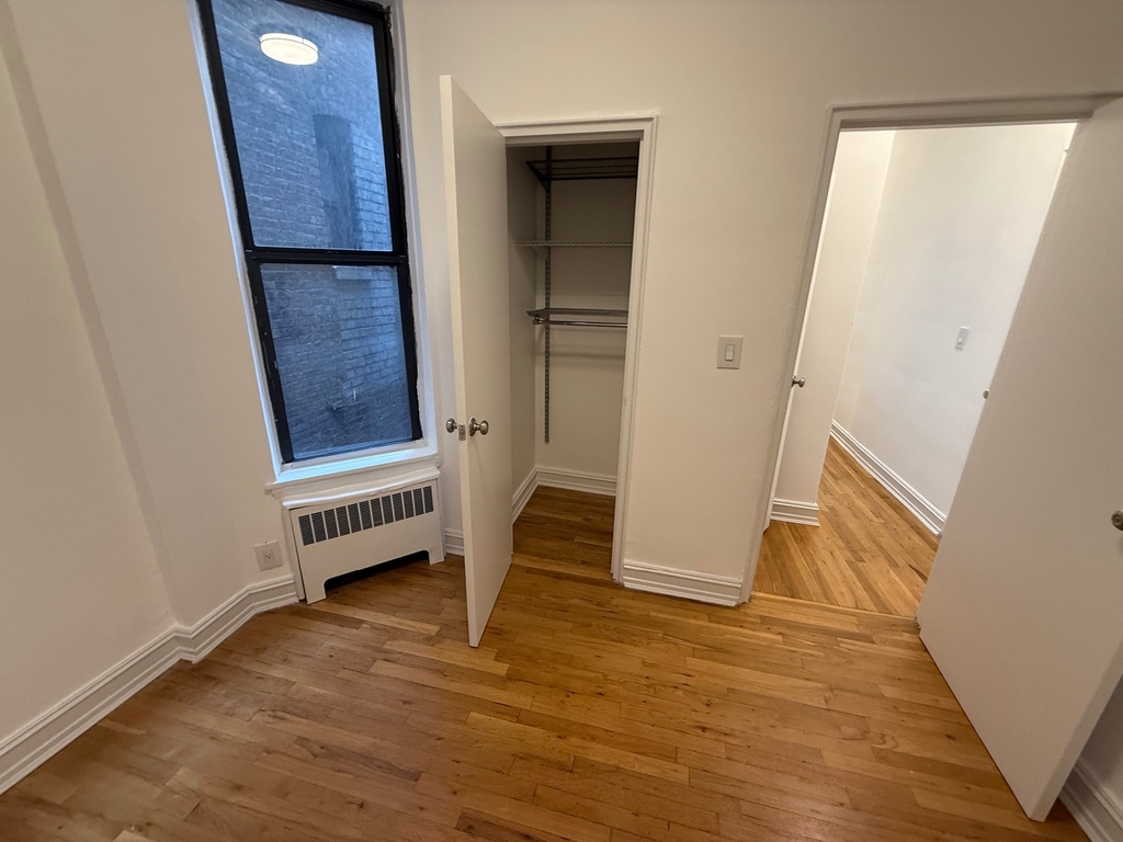 East 83rd Street - Photo 8