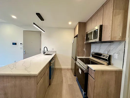 321 Franklin Avenue - Photo 3