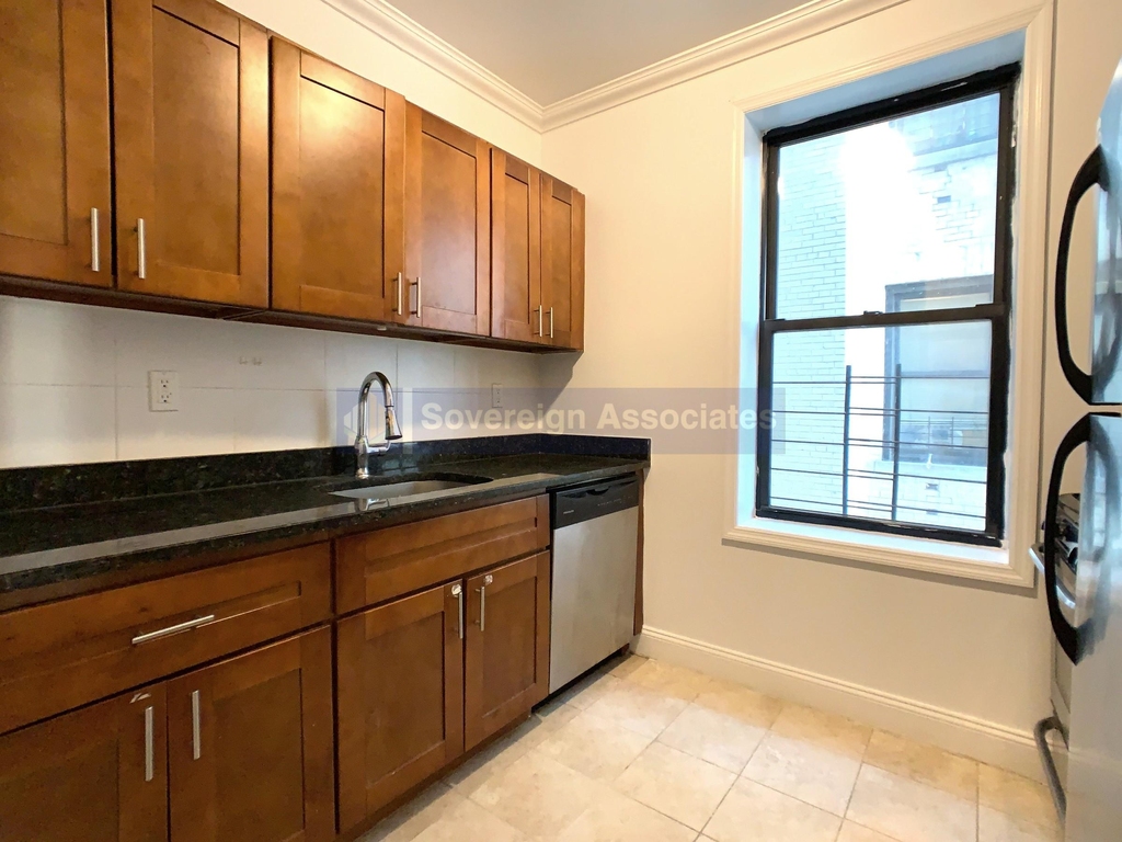 460 West 149th Street - Photo 4