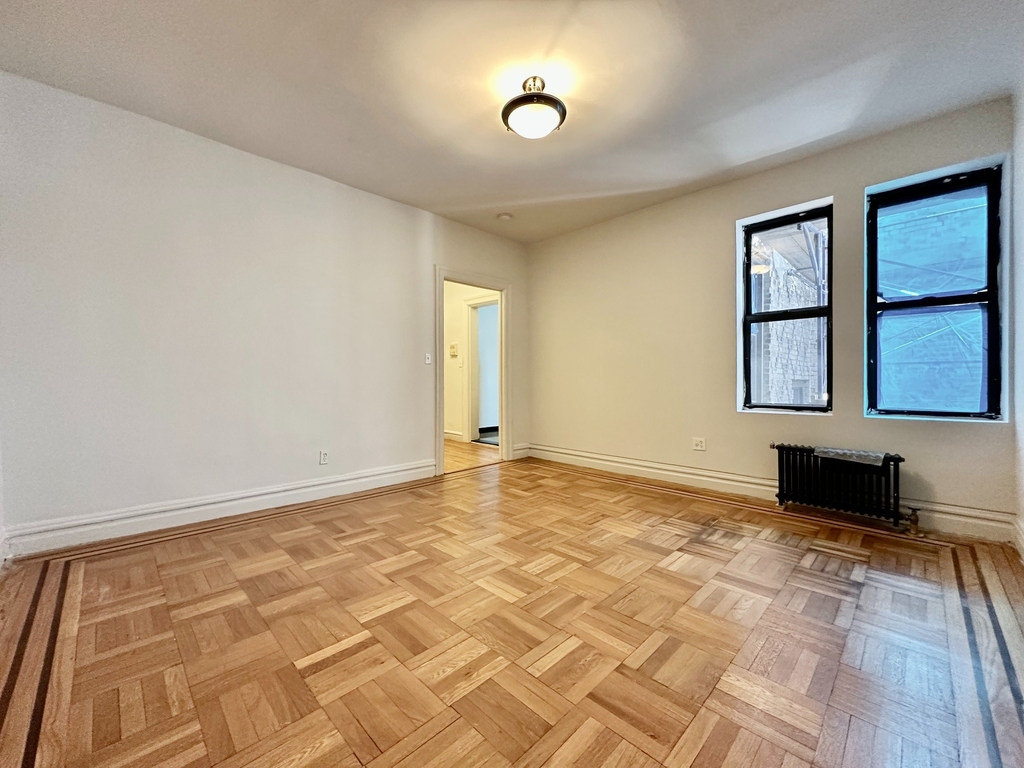 282 Cabrini Boulevard - Photo 1
