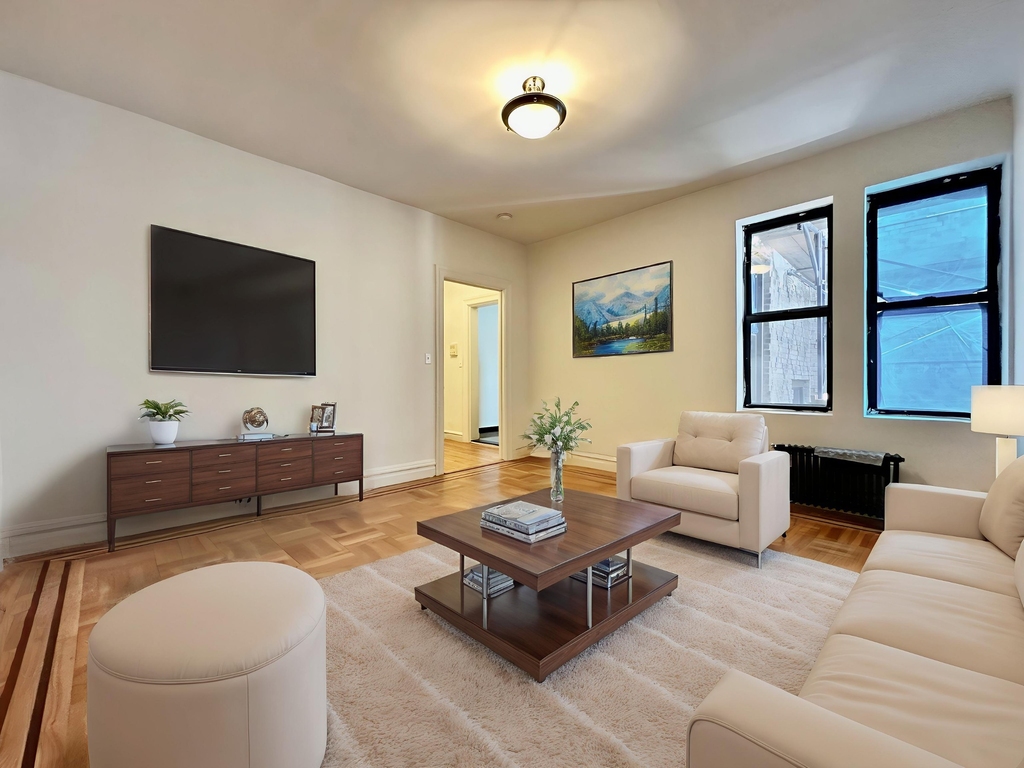 282 Cabrini Boulevard - Photo 0
