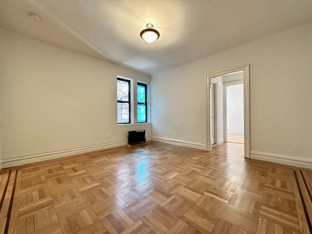 282 Cabrini Boulevard - Photo 4