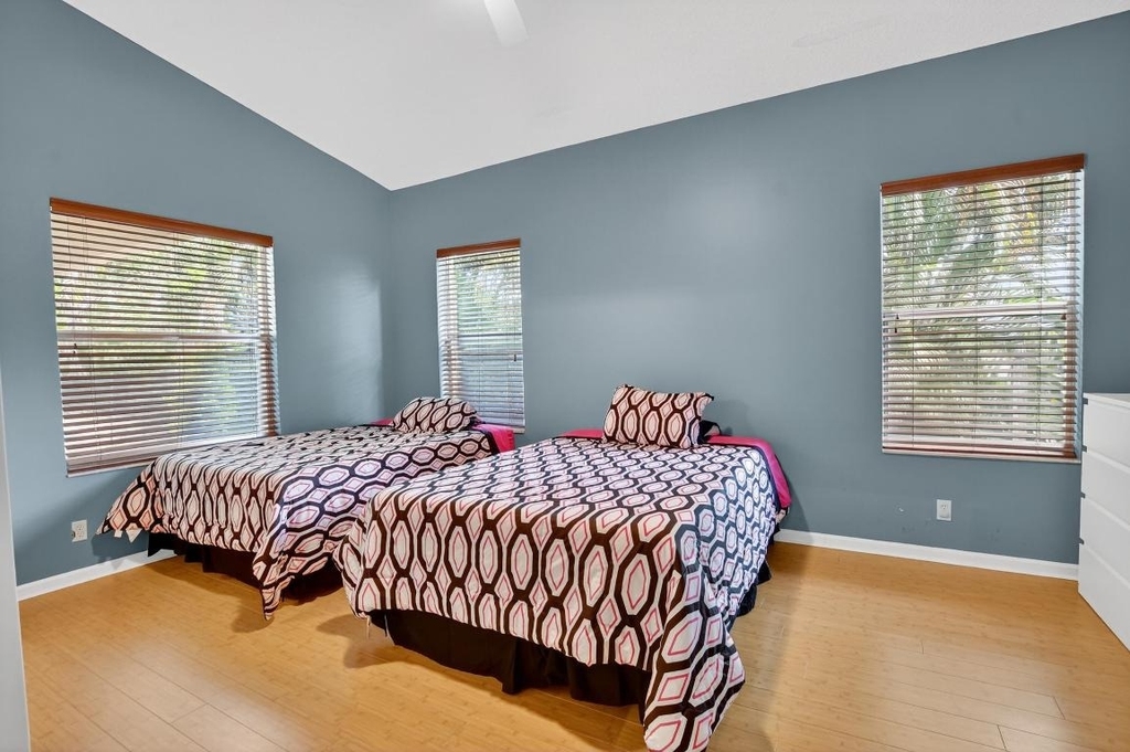 3511 Nw 4th Avenue - Photo 12
