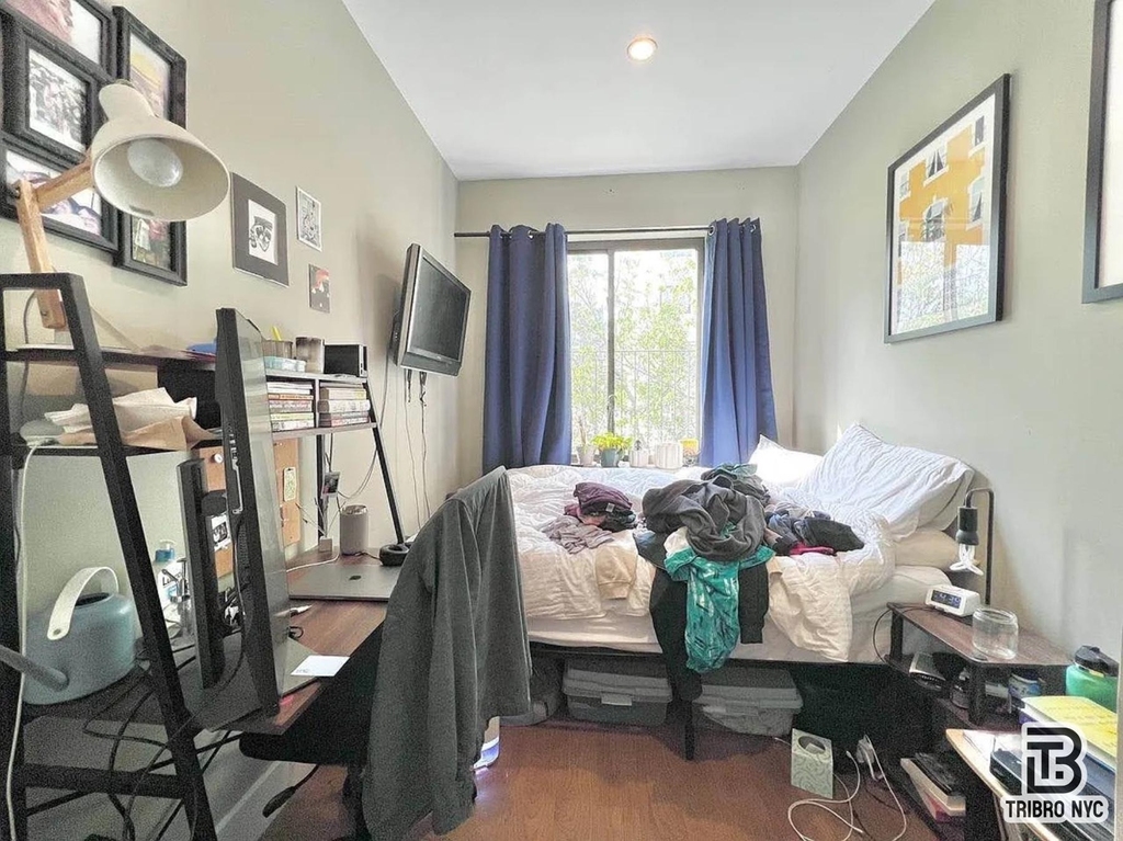 447 Meeker Avenue - Photo 4