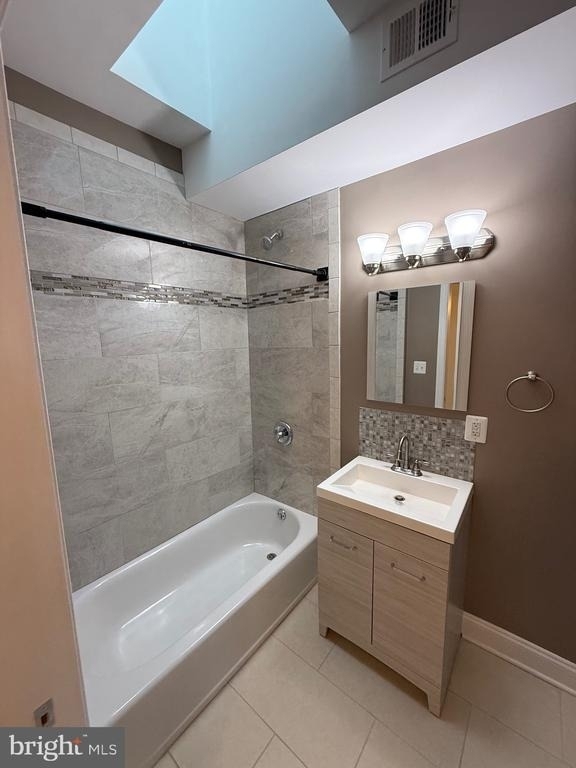 532 8th Street Se - Photo 11