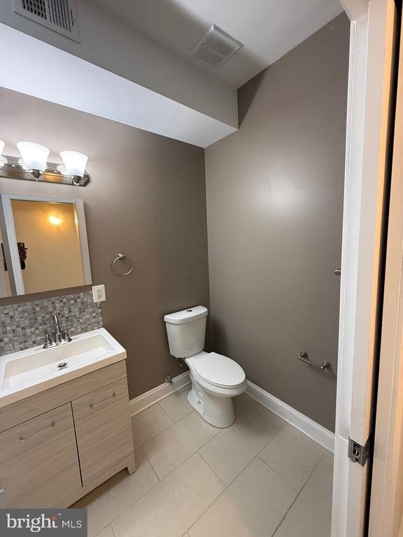 532 8th Street Se - Photo 9