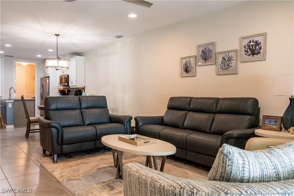 14888 Edgewater Circle - Photo 3
